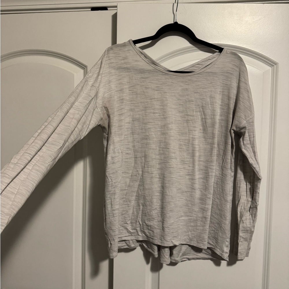 Lululemon Athletica Gray Relaxed Long Sleeve Top
